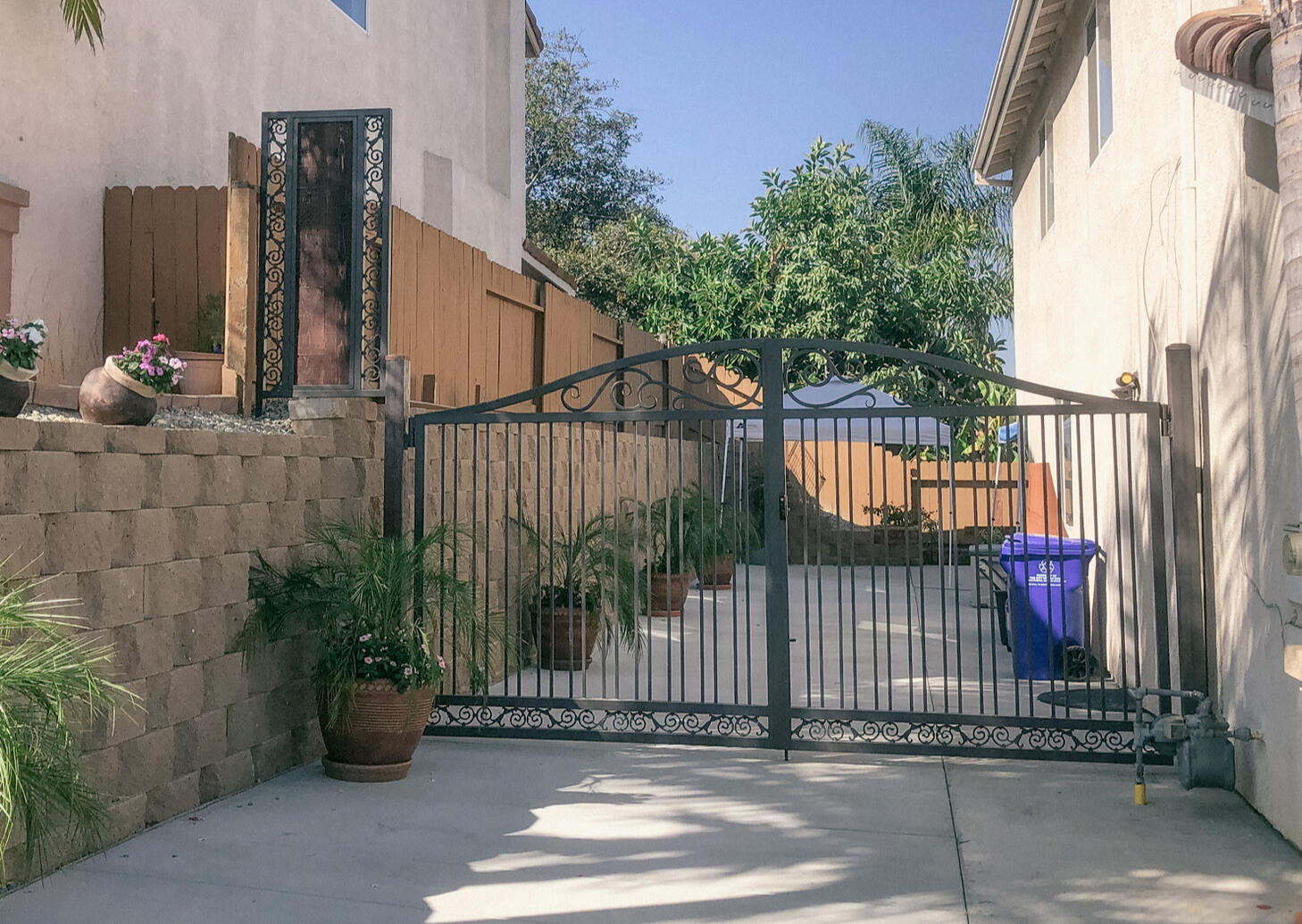 Modern ornamental gate - San Diego